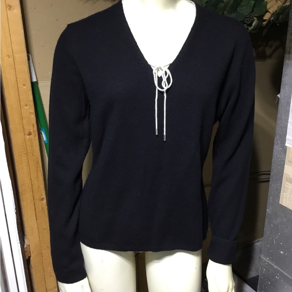 Neiman Marcus Cashmere Sweater - Picture 9 of 16